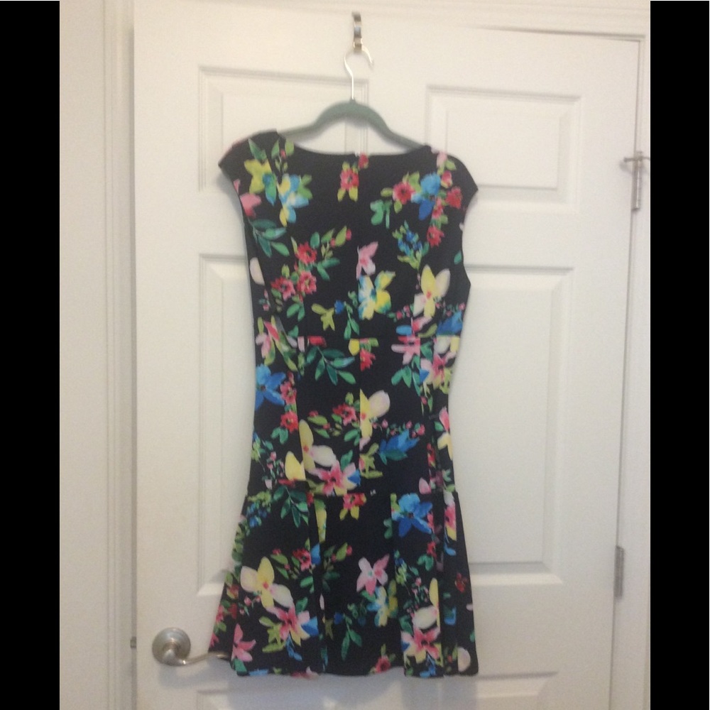 Gorgeous chaps summer dress.